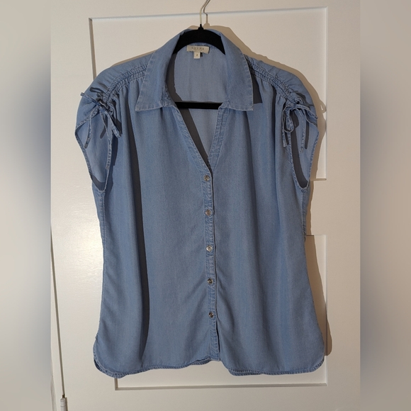 Laura Petites Denim Short Sleeve Top - Picture 4 of 4